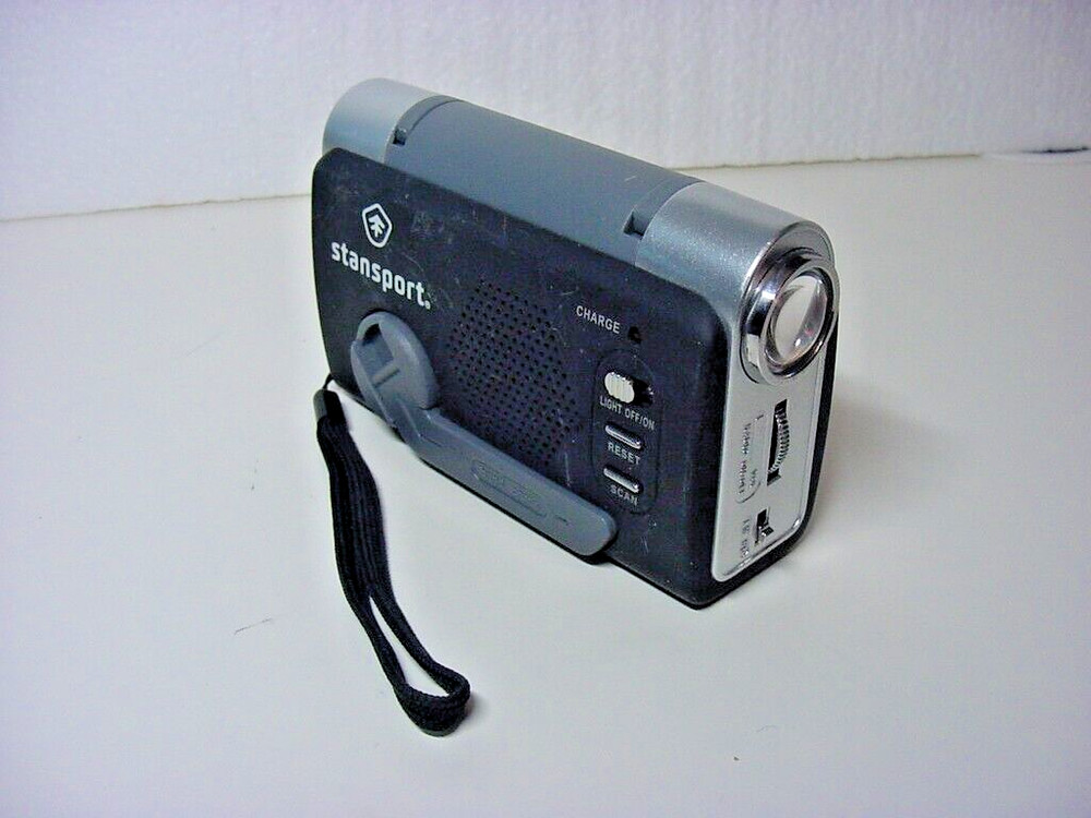 Stansport FM Weather Band Dynamo Radio – Hand Crank – L.E.D. light