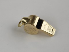 Ne’wRetro Brass Keychain Whistle Outdoor Survival EDC Whistle HighDecibelWhistle