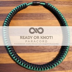 550 Paracord Snake Weave Survival Necklace Kelly Green / Black (21 inches)
