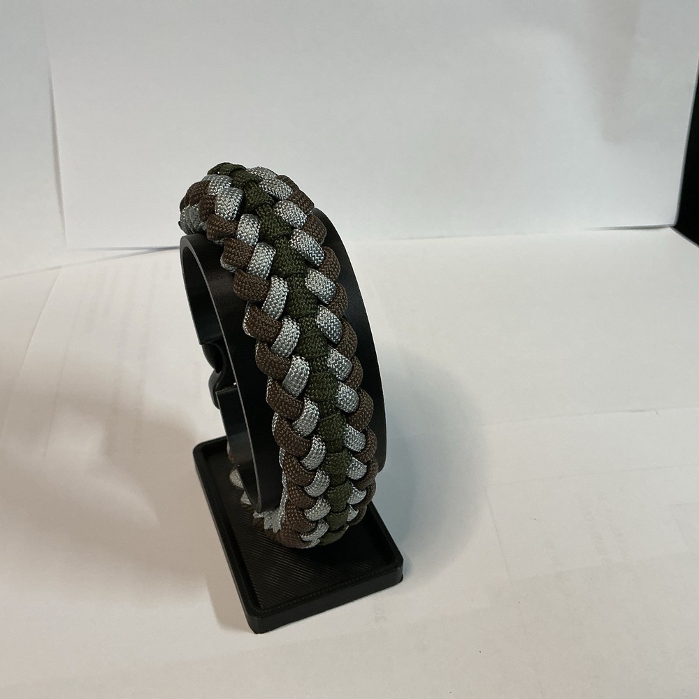 Sanctified Covenant 550 Paracord Bracelet Green , Brown, Gray. 9 Inches.