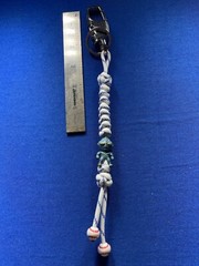paracord keychain. backpack or jacket zipper pull. NY Yankees lanyard Alien bead