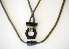 Breakaway Fire Starter Necklace With Fish & Fire 550 Paracord Survival Gear