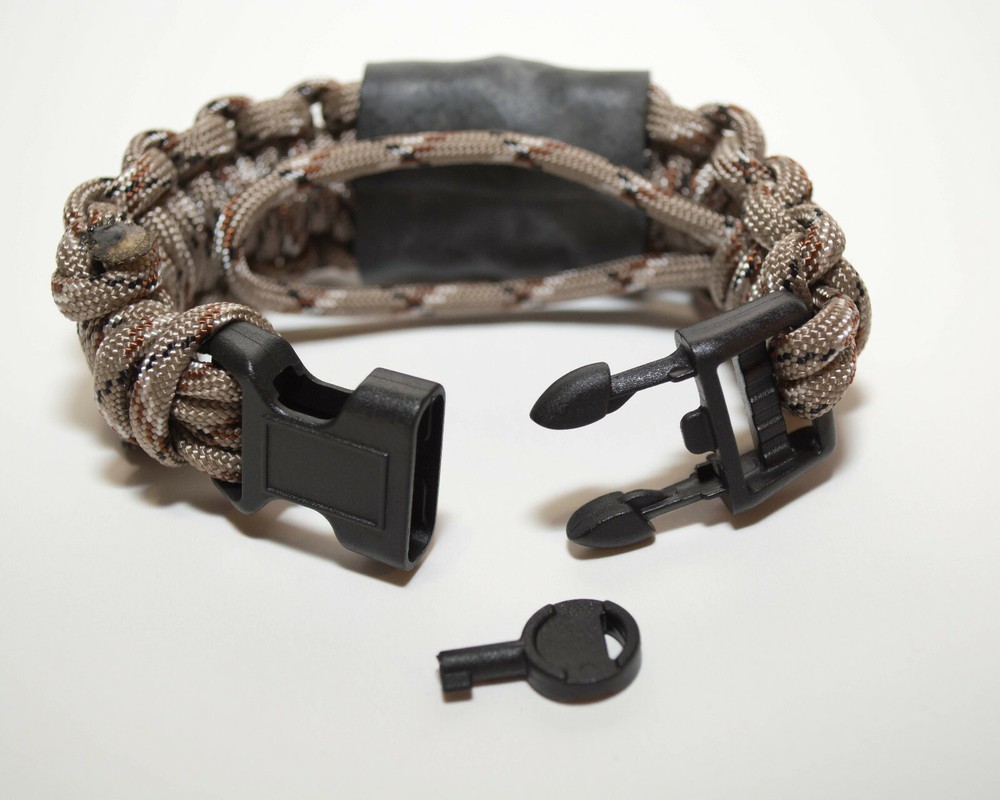 Military/Law Enforcemnt Adj.Camo 550 Bracelet w/Handcuff Key w/Kevlar Thread