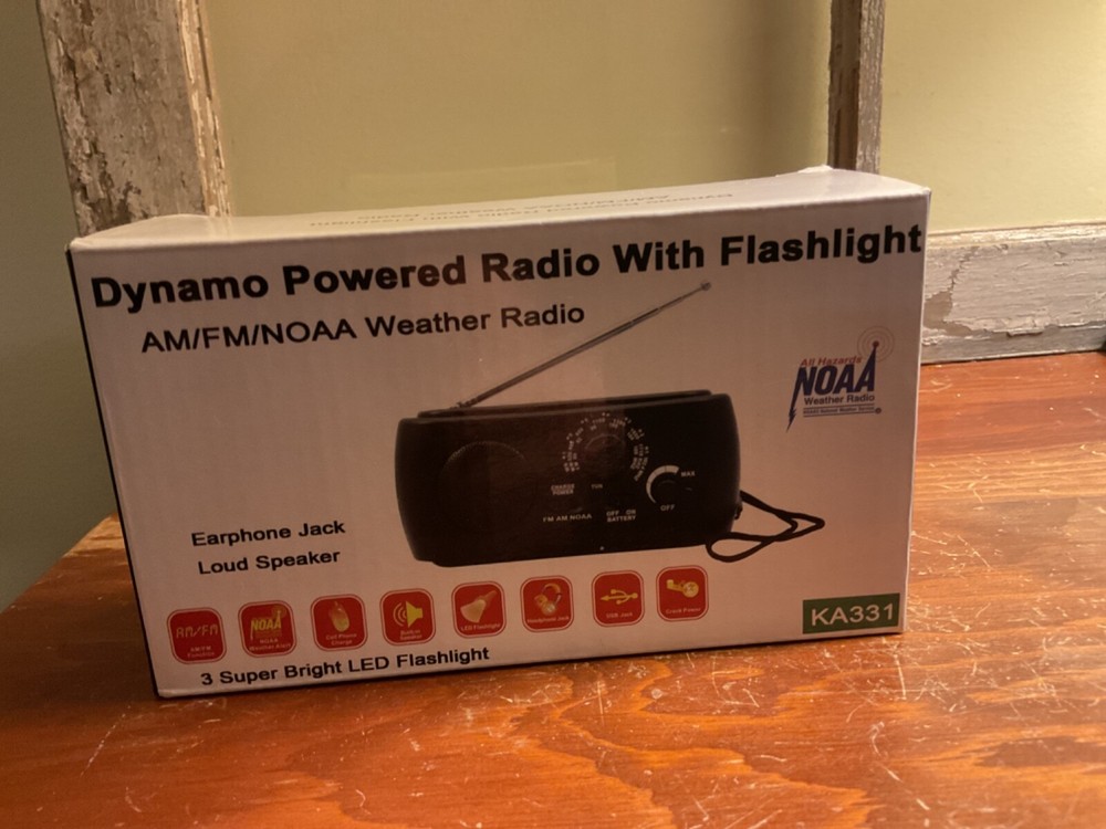 Dynamo Powered Radio With Flashlight FM/AM/NOAA Weather Station – KA331