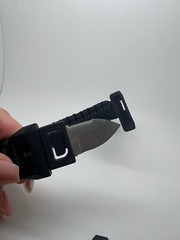 Bracelet Survival Multifunctional with Whistle and Knife for Camping and Hunting
