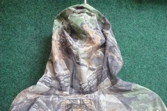 Buzz Mosquito Net Men’s L/XL Full Suit Hunting Camo Real Tree w/ Gloves
