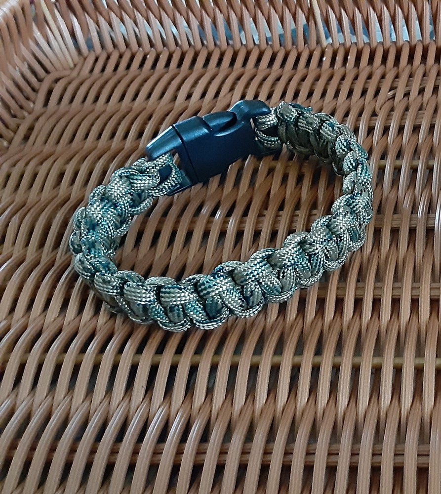 Camo Emergency LARGE Paracord 550 Survival Bracelet Parachute Cord with Buckle