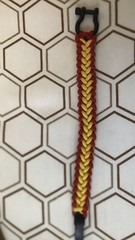custom paracord bracelet – red / yellow