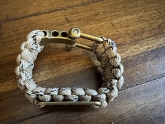 USA Army Desert Camouflage Paracord Bracelet w Brass Shackle Buckle 6.5″ – 7″