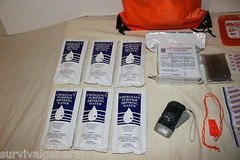 3 Day Emergency Food Water Blanket Whistle Flashlight 1st Aid Survival Kit 72 Hr