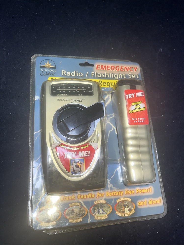 Vintage Innovage Outdoor Emergency Radio / Flashlight Set, New in Package !