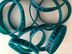 SET OF 5 SILICON BRACELETS ASSORTED COLORS SIZE AND DESIGN