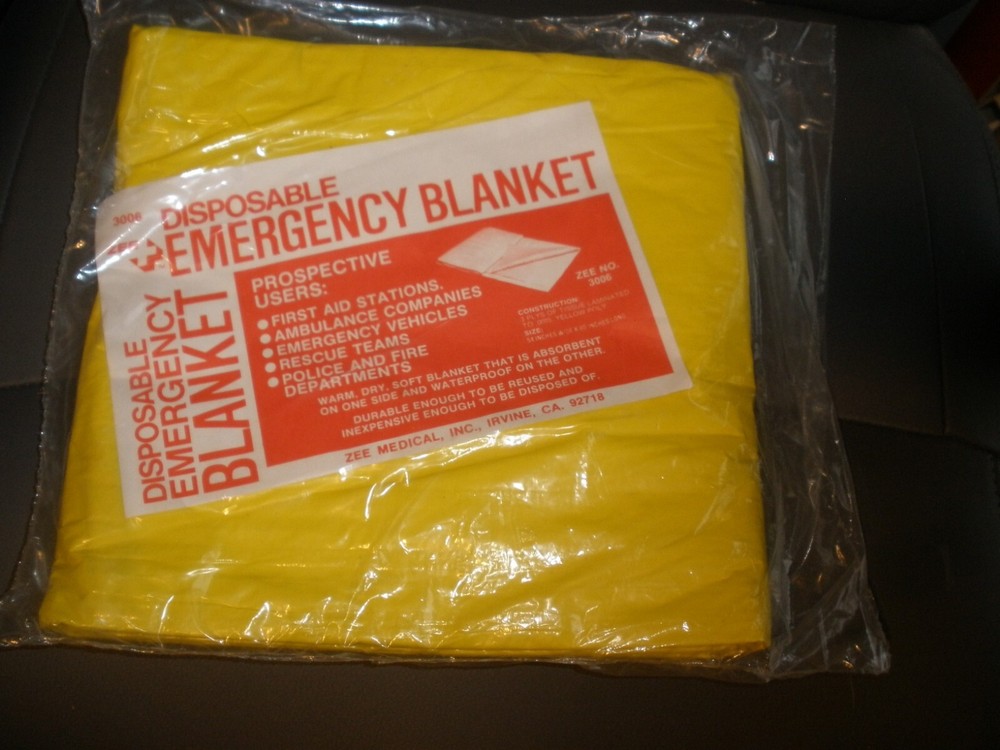 NEW ZEE Disposable Emergency Blanket Yellow (SU88)