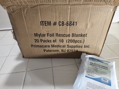 Case of 200 Emergency Foil Mylar Thermal Blanket, 52″ x 84″