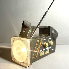 Vintage Emergency Flashlight, Radio, Siren AM/FM-WB (7) Channels CURTIS RS 210W