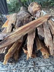 Hand Chopped Florida Fatwood & Resin-Impregnated Knots Natural Fire Starter