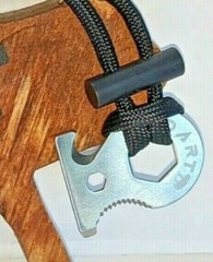 NEW Paracord Survival Necklace with Flint, Fishing line, Cotton line, Waxed flax