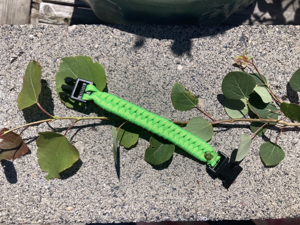 550 Paracord Bracelet, S (4.5”-7”) Hand crafted Green fishtail design
