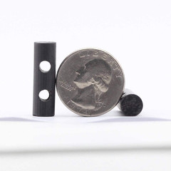 Small Ferro Rod Survival Drilled Flint Fire Starter with Toggle Hole for Paracor