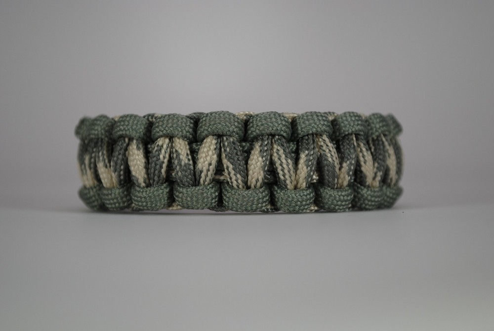550 Paracord Survival Bracelet Cobra Foliage/Desert Foliage «Made in the USA»