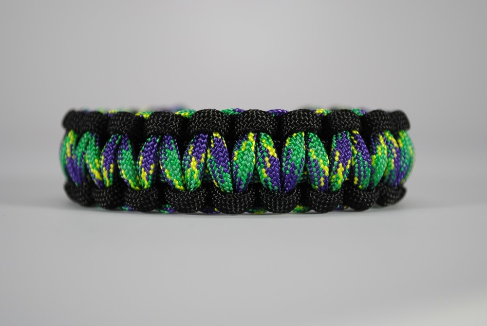 550 Paracord Survival Bracelet Cobra Black/Plum Crazy «Made in the USA»