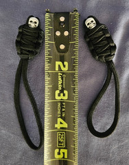 2Pcs 550 Paracord Lanyard Keychain Cord w/Skull Doodad Black