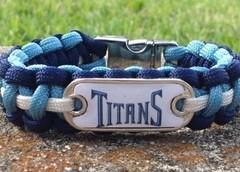 Tennessee Titans Paracord Bracelet w/ NFL Dog Tag and Metal Buckle. AWESOME!!!