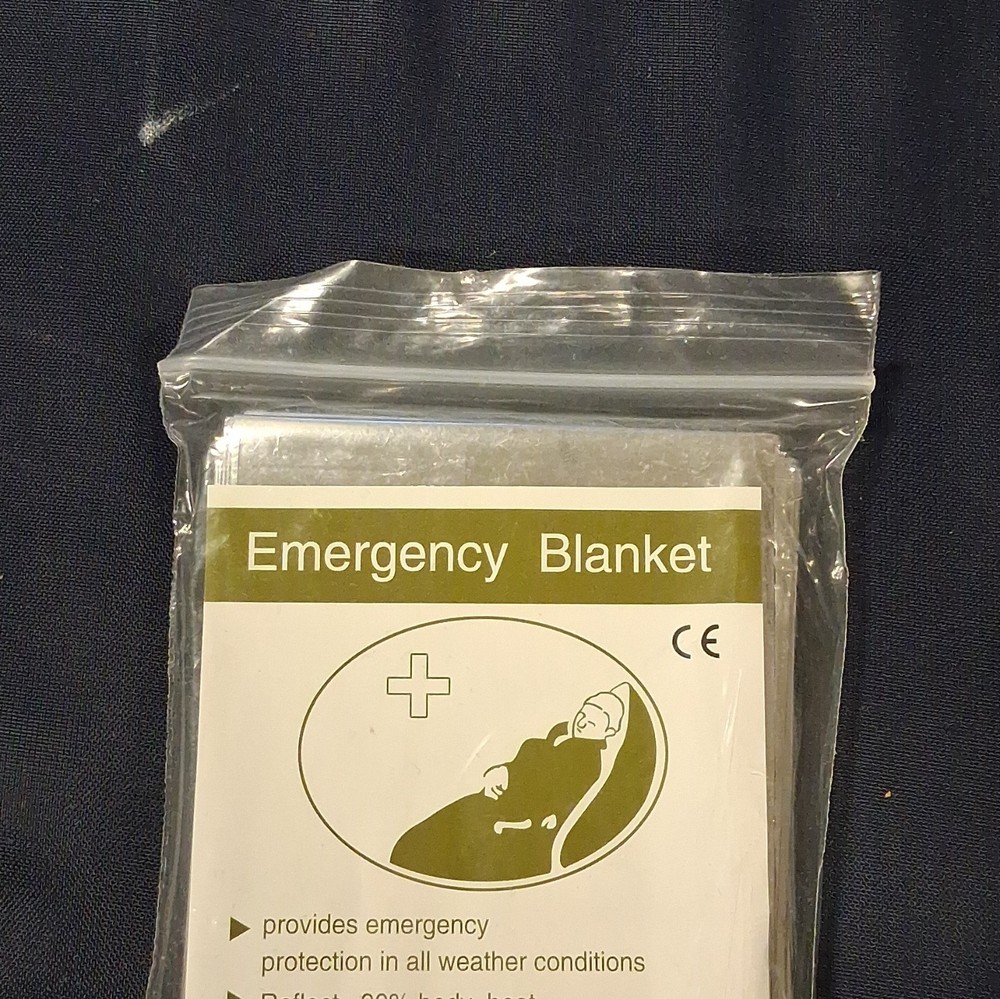 Silver Mylar Emergency Blanket 130x210cm 60g Reflective Lightweight Zip Bag