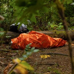 Heavy Duty Mylar Emergency Sleeping Bag Outdoor Camping Survival Shelter
