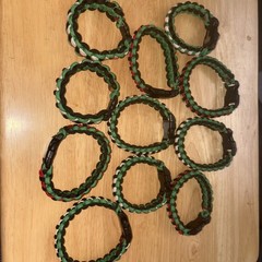 11 Paracord bracelets w/Locking Clip Great Gift multiple sizes multi-color