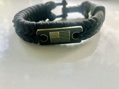 Hero Company Never Forgotten Black Tactical Bracelet Paracord Good Condition
