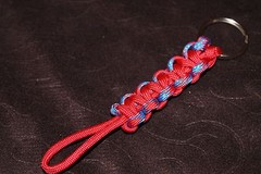 New Paracord Keychain – patriotic print, red #C4