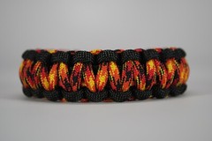 550 Paracord Survival Bracelet Cobra Black/Fireball «Made in the USA»