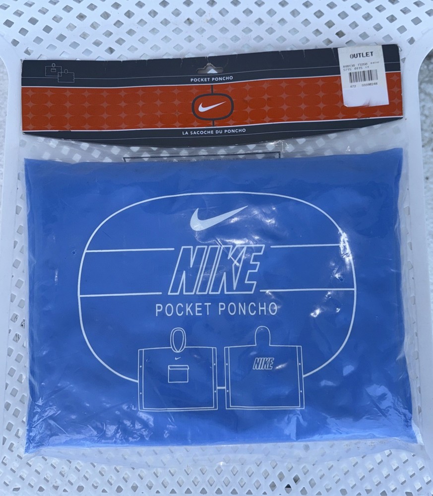 Nike Blue Wet Weather Pocket Poncho One Size Fits Most ZZ4