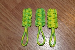 paracord zipper pull – dayglow, neon yellow, neon green