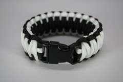 550 Paracord Survival Bracelet King Cobra Black/White «Made in the USA»