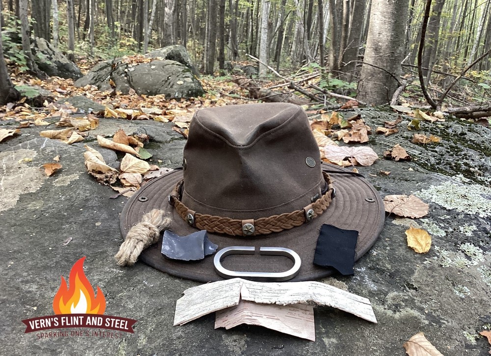 C-shaped Flint and Steel Fire striker with free flint and extras / Camping tool