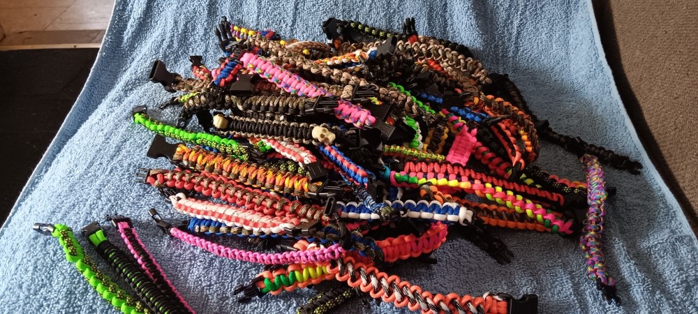 paracord bracelets 100 pc assorted