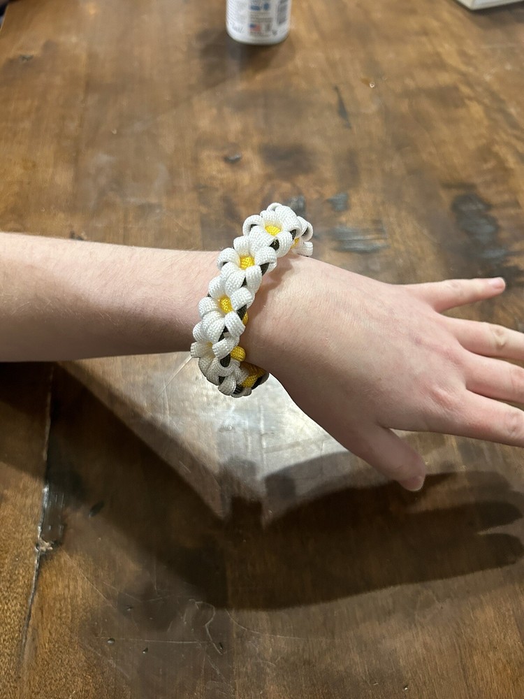 Handmade Daisy Bracelet Paracord 9” Long