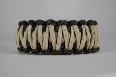 550 Paracord Survival Bracelet King Cobra OD Green/Desert Sand «Made in the USA»