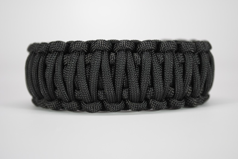 550 Paracord Survival Bracelet King Cobra Solid Black «Made in the USA»