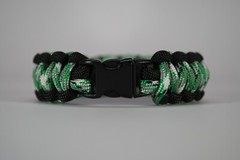 550 Paracord Survival Bracelet Cobra Black/Green Camo «Made in the USA»