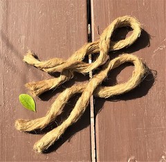 Oakum & charcloth – Bushcraft fire starter bow drill, fire piston, flint & steel