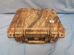 NEW Realtree Hardwood Camo 20-200 Waterproof Case Inside 12X9X4 inches