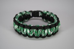 550 Paracord Survival Bracelet Cobra Black/Green Camo «Made in the USA»