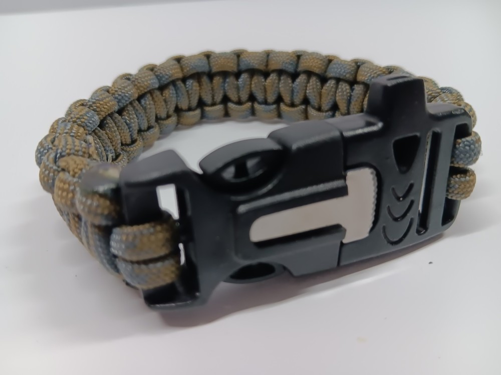 Parachute Cord Survival Bracelet