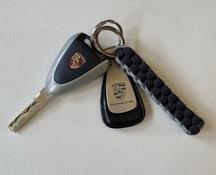 Paracord Woven Braided Crown Sinnet Keychain Black/Grey Silver Key ring