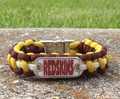 Washington Commanders/Redskins Paracord Bracelet w/ NFL Dog Tag and Metal Buckle