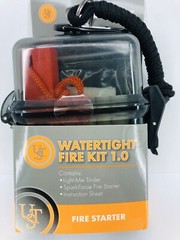 Watertight Fire Starter Kit Outdoors Waterproof Case with Tinder, Rod and Flint
