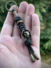 Paracord keychain, « owl « Hand-cast brass bead